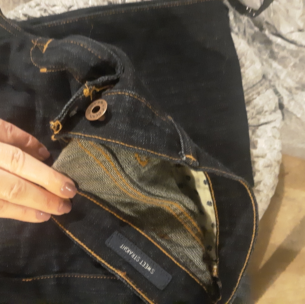 7 pairs of lucky jeans